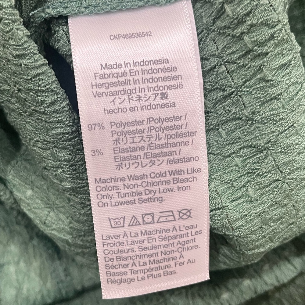 Madewell Green Crinkle-Knit Button-Front Top - Picture 6 of 9